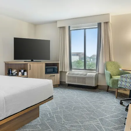 Hampton Inn & Suites Cincinnati/Uptown-University Area