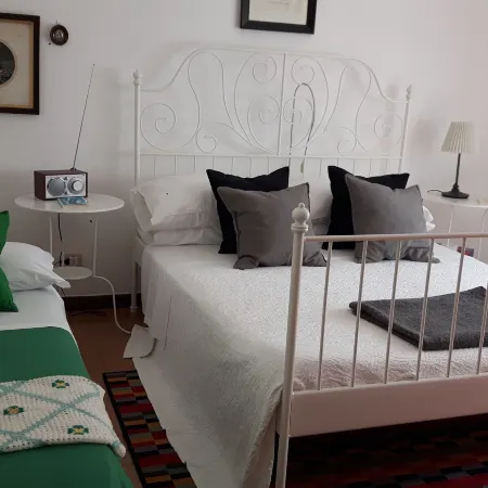 Apartment with Garden and Private Parking