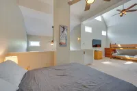 Lincoln Condo w/ Resort Amenities & Mountain Views - Parkplatz