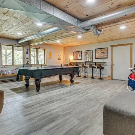 Elegant & Quiet Maine Escape w/ Sauna & Deck!