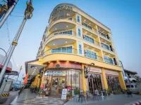 LANDMARK NAKHONPHANOM HOTEL Отели рядом с достопримечательностью «Река Меконг»