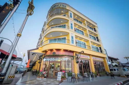 那空拍儂地標飯店 - 早餐