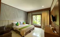 Bumi Gumati Resort & Convention - parking