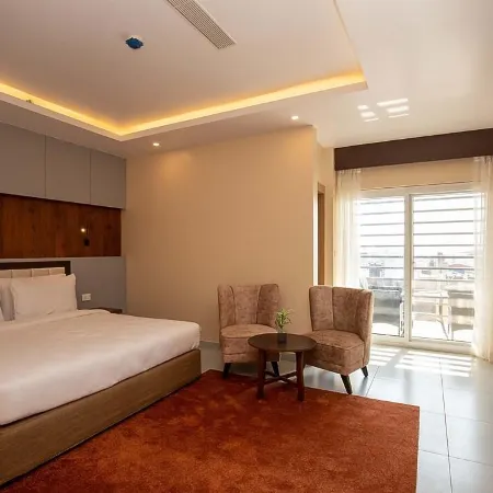 Hotel Palm International