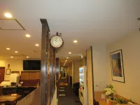 Utsunomiya Higashi Hotel - 2-Star