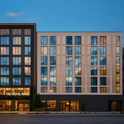 AC Hotel Denver RiNo Hotel dekat Koliseum Denver