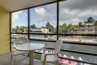 Waterside Suites and Marina - vue mer