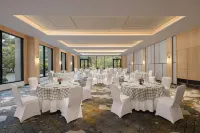 Le Méridien Dehradun Resort & Spa - インフィニティプール