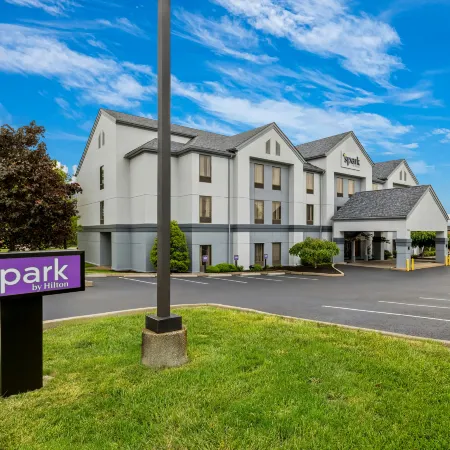 Spark by Hilton Cincinnati Airport South