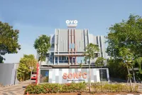 Hotel Sonic Airport Semarang - Parkering