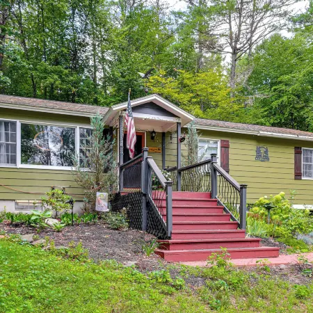 Rustic Adirondacks Home w/ Hot Tub & Lake Access!