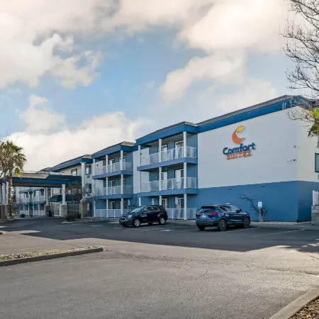 Comfort Suites Red Bluff Near I-5
