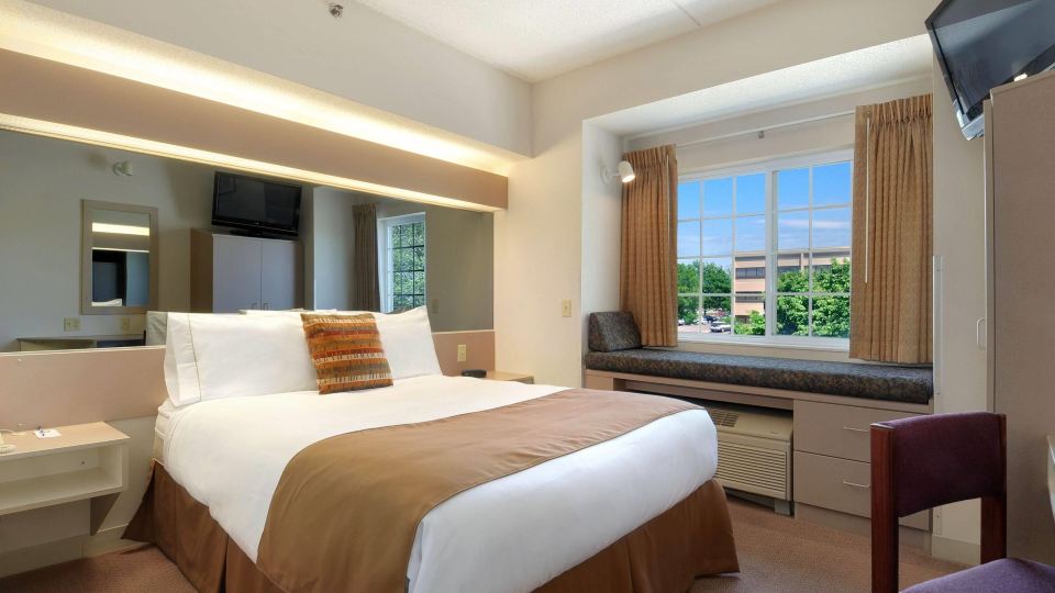 Microtel Inn & Suites by Wyndham Bloomington MSP Airport