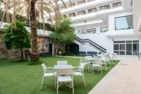 Leonardo Hotel Torremolinos - Parking