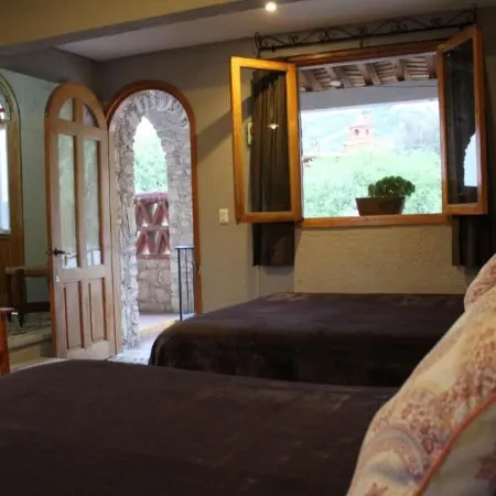 Hotel Casa Caro