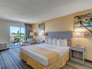 Hutchinson Island Plaza Hotel & Suites