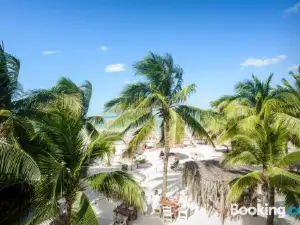 Casa Las Tortugas Petit Beach Hotel & Spa