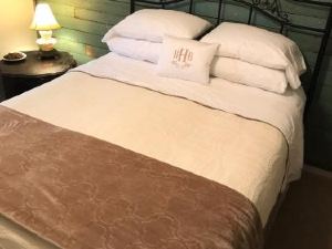 The Hoffmann Vacation Rental Bed & Breakfast