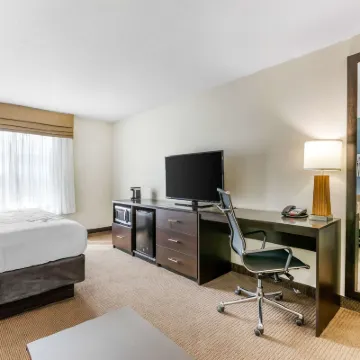 Sleep Inn & Suites Ames Near Isu Campus Hotel dekat Auditorium Stephens