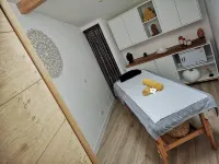 La Belle Endormie B&B Hotels in Le Bouscat