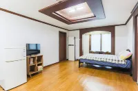 Gongju Gyeryongsandeul Flower Pension