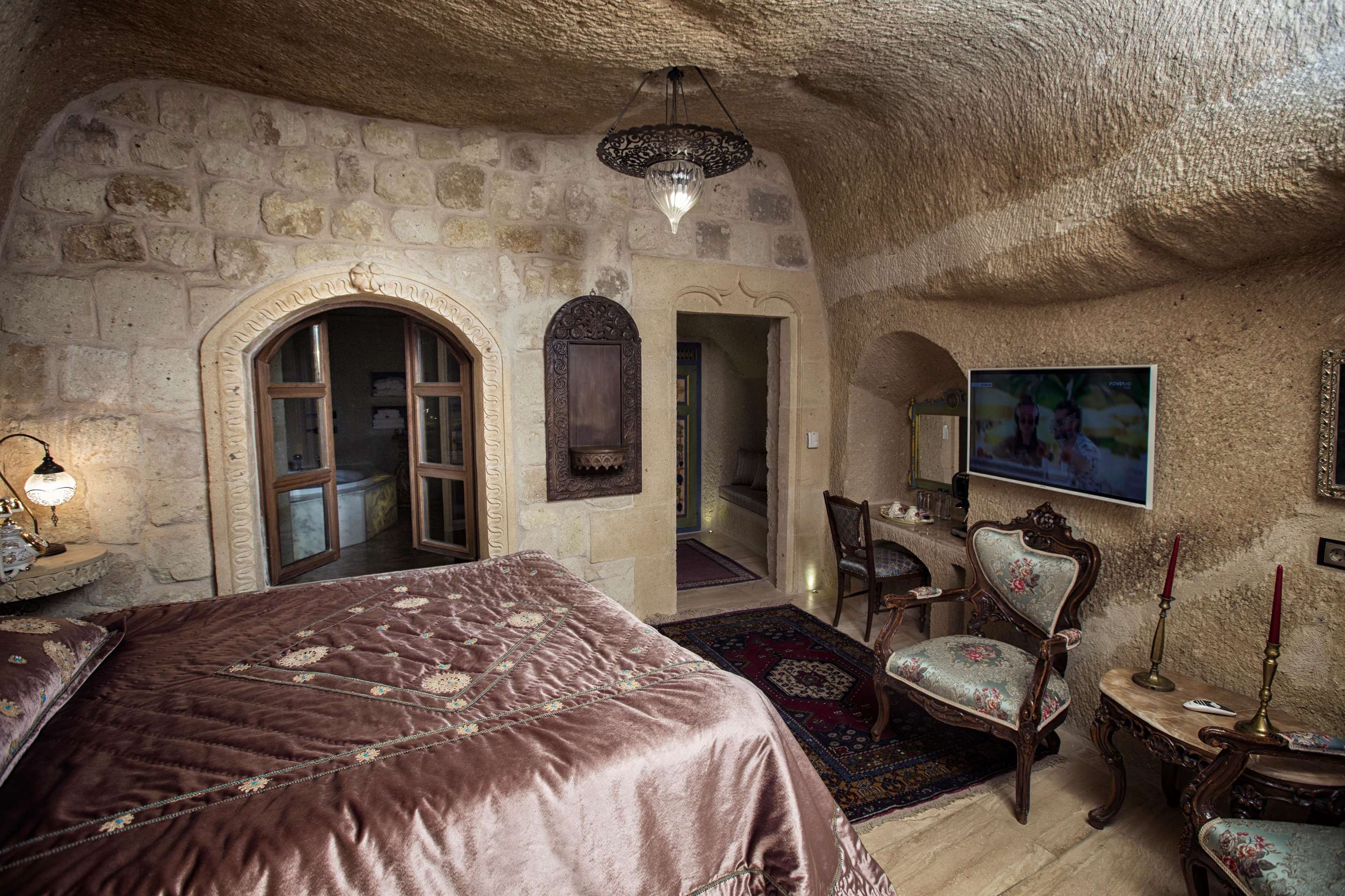 Elika Cave Suites