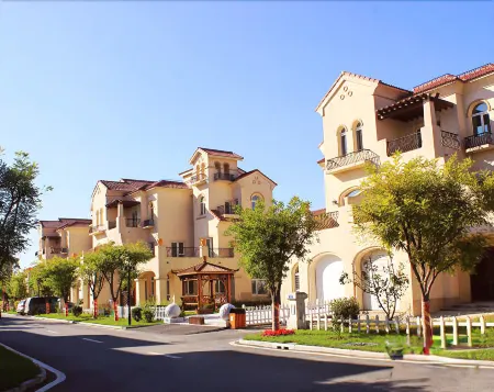 Country Garden Phoenix Hotel Отели рядом с достопримечательностью «Kuixing Building»