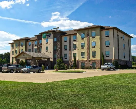 Holiday Inn Express & Suites Heber Springs