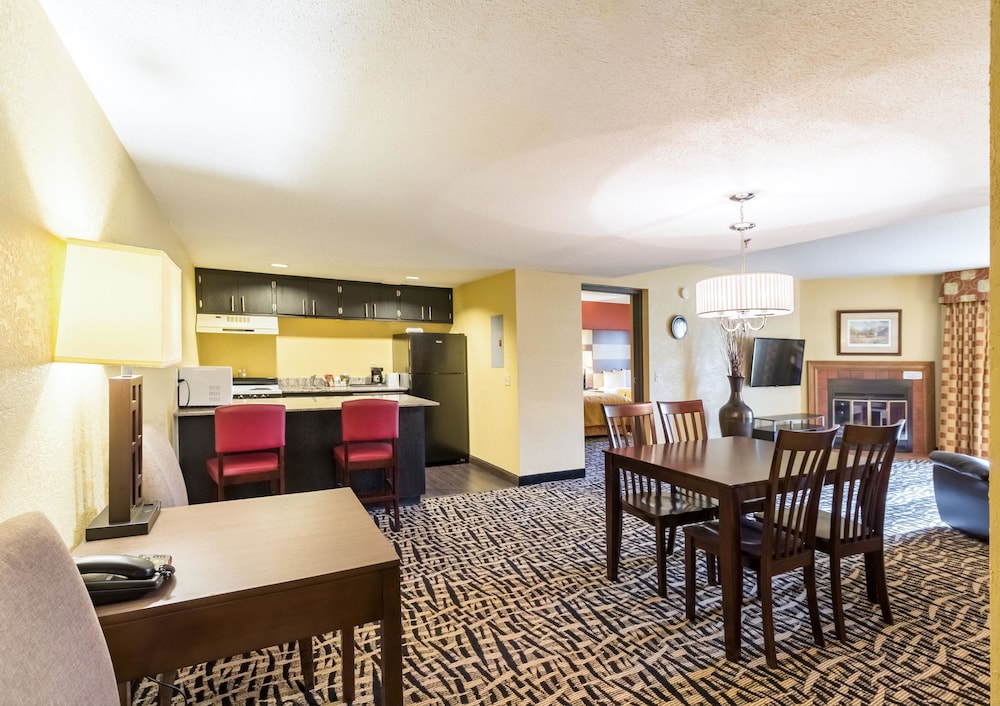 Quality Inn & Suites Mayo Clinic Area