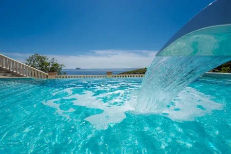 Mediterranean Villa with Astonishing View over the Adriatic Sea and Private Pool Отели в г. Млины