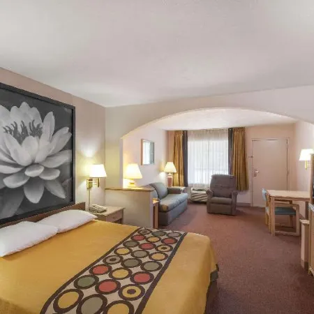 Super 8 by Wyndham Jasper TX