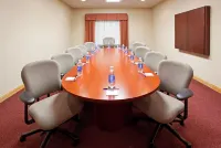 Holiday Inn Express & Suites Grand Blanc Hôtels à : Mundy Township