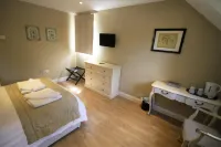 The Sun Inn Hotels in Swindon