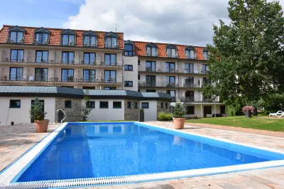 Aqualux Wellness- & Tagungshotel Các khách sạn ở Lauterbach