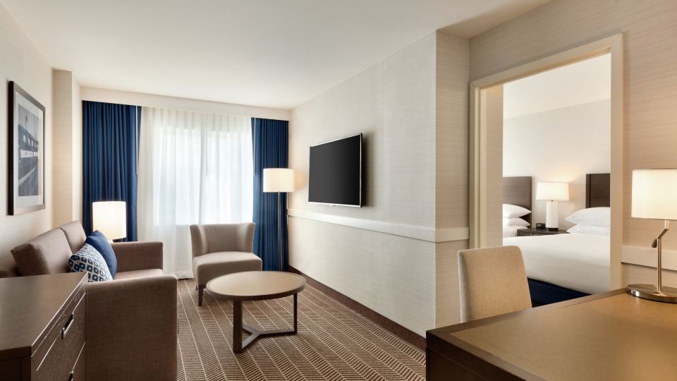 Embassy Suites by Hilton Boston at Logan Airport