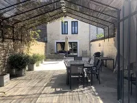 La Maison de Pauline Hotels in Saint-Cyr-les-Colons