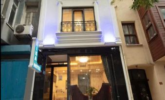 Lika Hotel - Standard Double or Twin Room in Istanbul