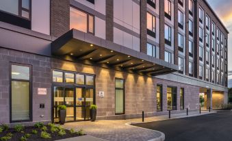 Holiday Inn Express Boston Logan Airport - Revere