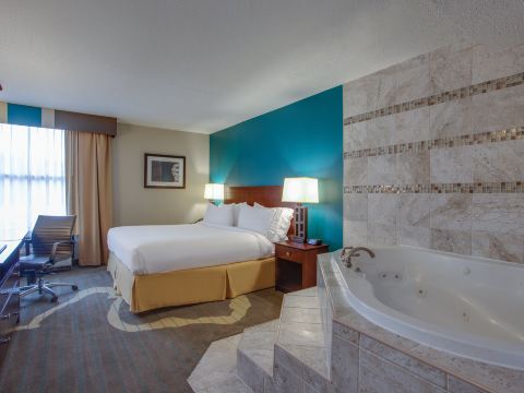 Holiday Inn Express Washington DC East-Andrews AFB