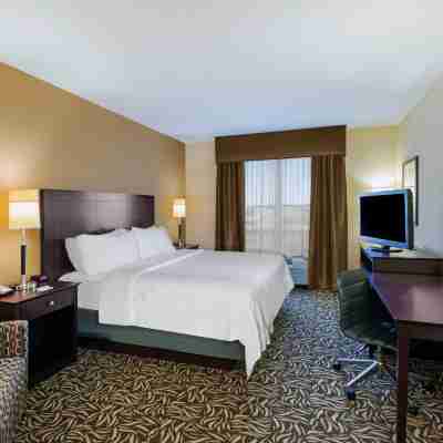 Holiday Inn Ardmore I-35 Rooms