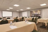 Country Inn & Suites by Radisson, Roanoke, VA Hotels in Hollins