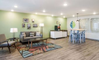 WoodSpring Suites Jacksonville Campfield Commons