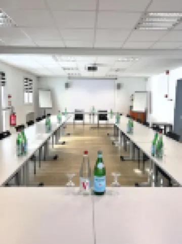 Kyriad Direct Reims Bezannes