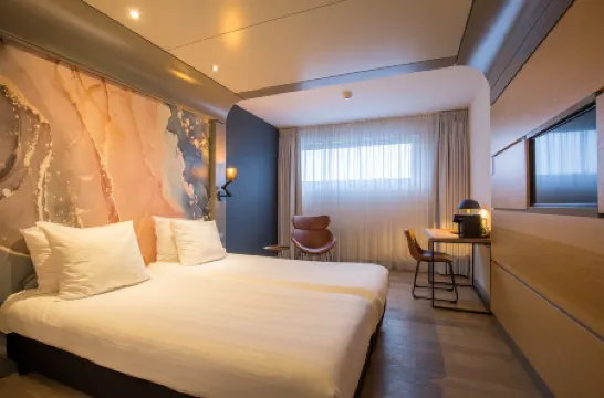 โรงแรมลีโอนาร์โด อัลเมียร์ซิตี้เซ็นเตอร์