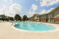 Howard Johnson by Wyndham Beaufort/Parris Island Hotels in Burton