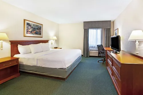 La Quinta Inn by Wyndham Detroit Canton Hotels in Canton