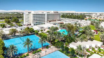 Radisson Blu Hotel and Resort Al Ain Hotel in zona Sheikh Khalifa Palace Masjid