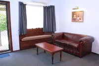 Margaret River Motel - parking