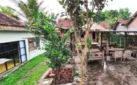 The Cabin Bungalow Hotels in Cangkringan