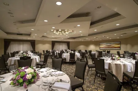 Revere Hotel Boston Common Отели рядом с достопримечательностью «Остров Томпсон»